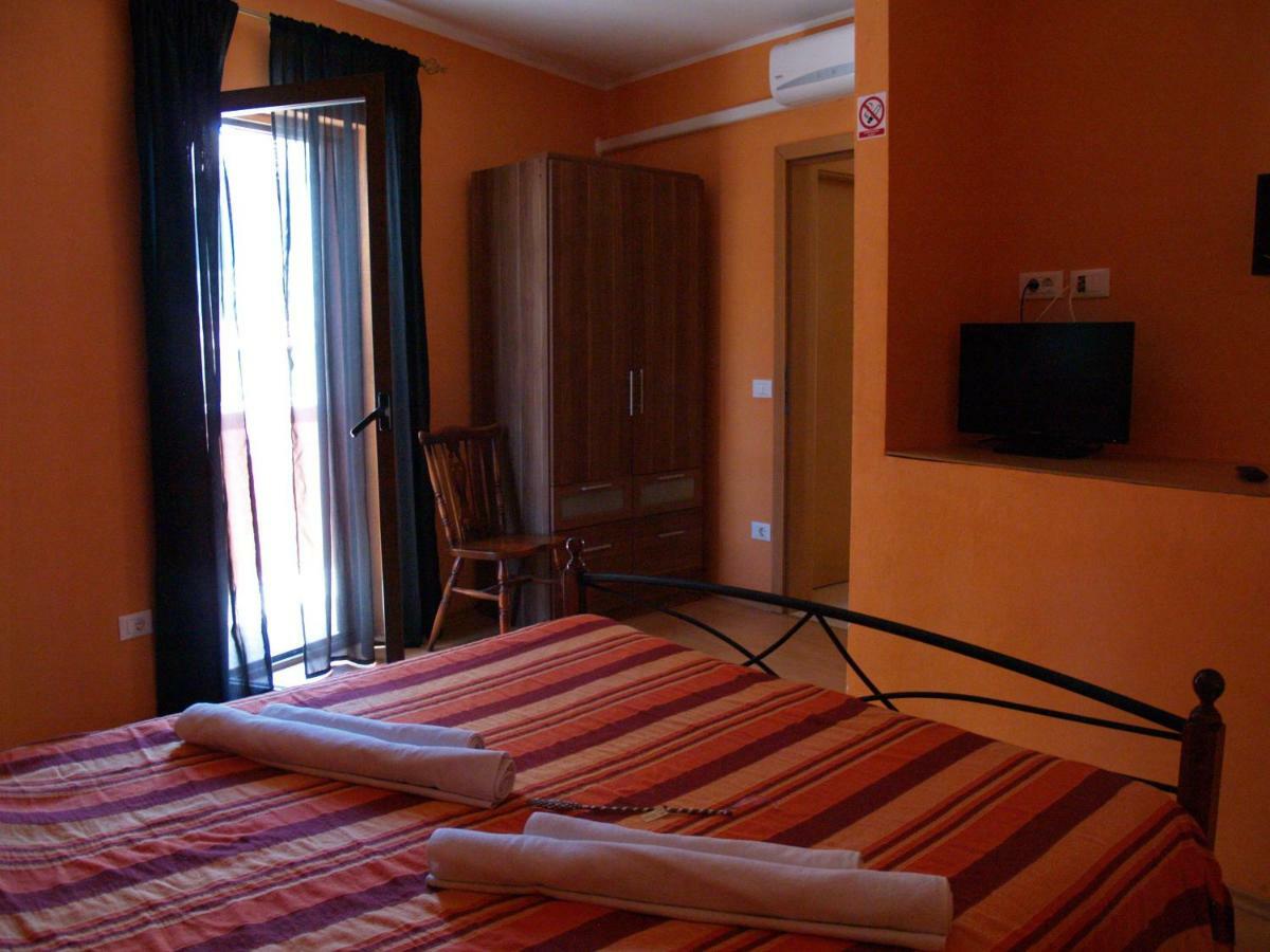 Provvidenza Villa Motovun Bagian luar foto